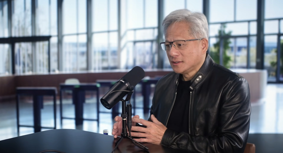 老黄又在“画饼”还是在预言？他竟然说 AGI 已经实现了！在 Lex Fridm