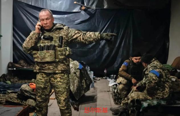 乌军权力争斗出现两败俱伤，国防部长和总司令全被拿下，新司令上岗！

今天的重磅消