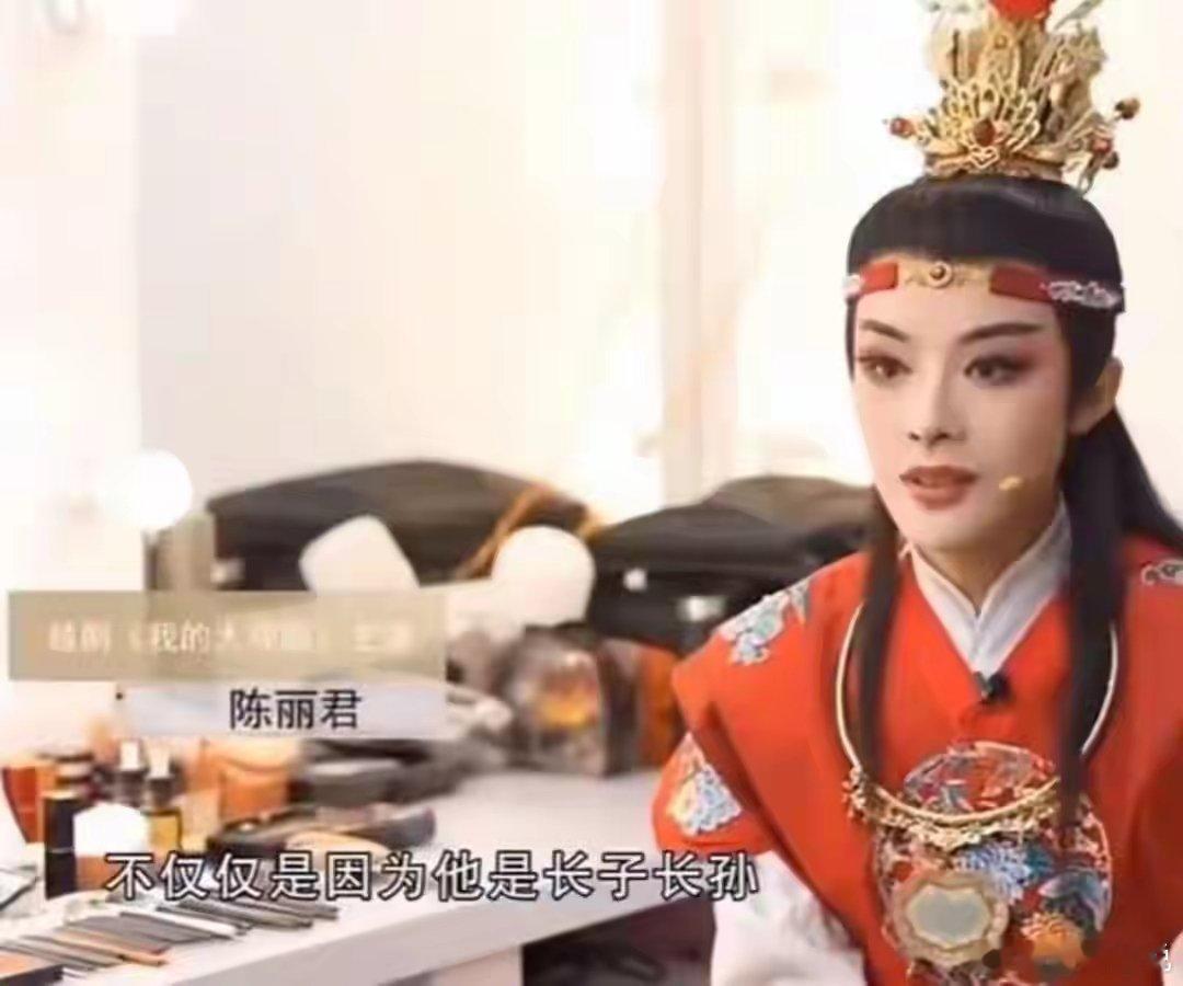 咱得说啊，贾宝玉压根就不是长房长孙，在贾府那家族体系里，这事儿可太明显不过啦！ 