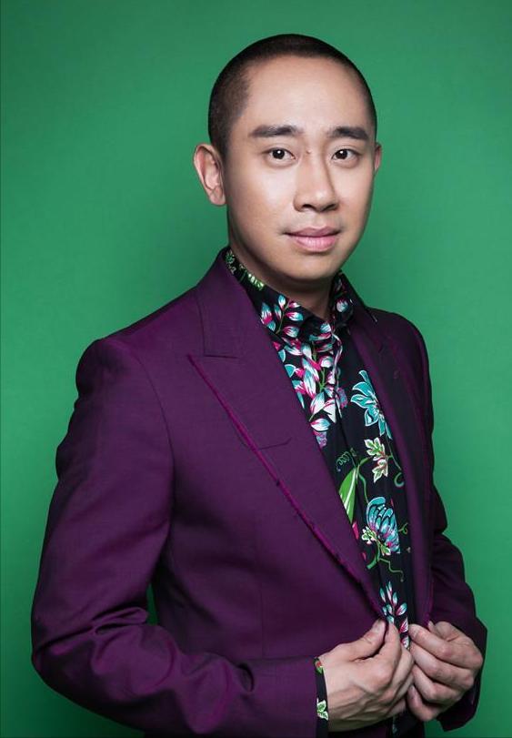 演员，白凯南说，我就是一个小人物，在小剧场演出，在澡堂子演出，有一次演的不好，下