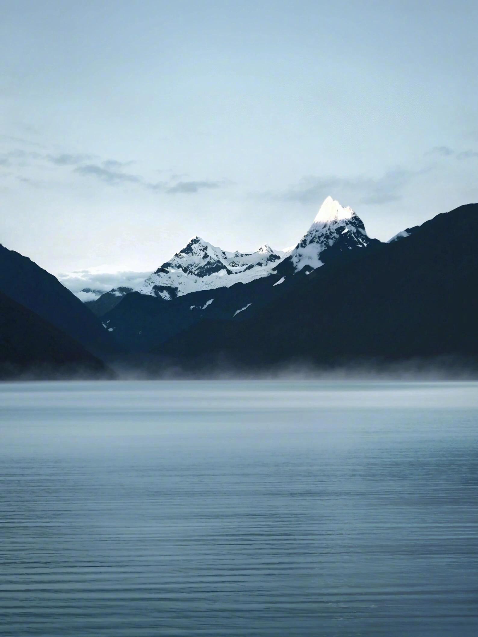“见天地，见山海，见自由。” ​​​