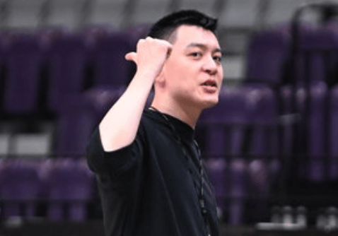 杨鸣：我自己的情绪和表达需要调整和控制，更多投入比赛中