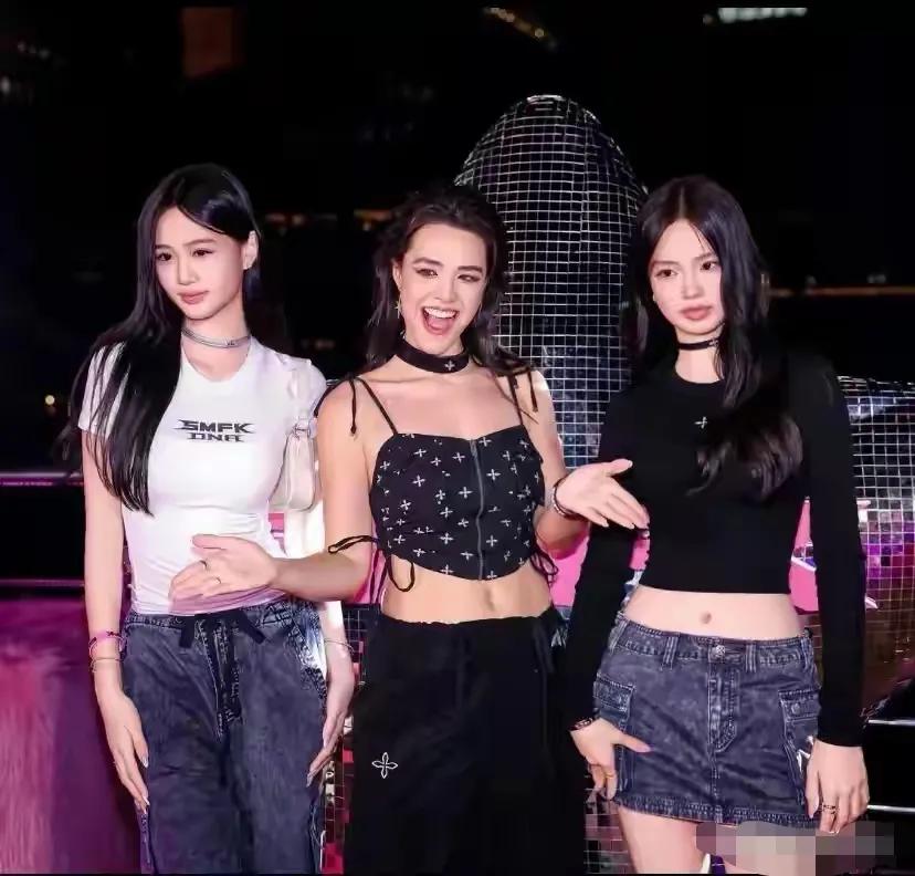钟丽缇的三个女儿，一个比一个漂亮，看来是青取之于蓝，而青于蓝呐！