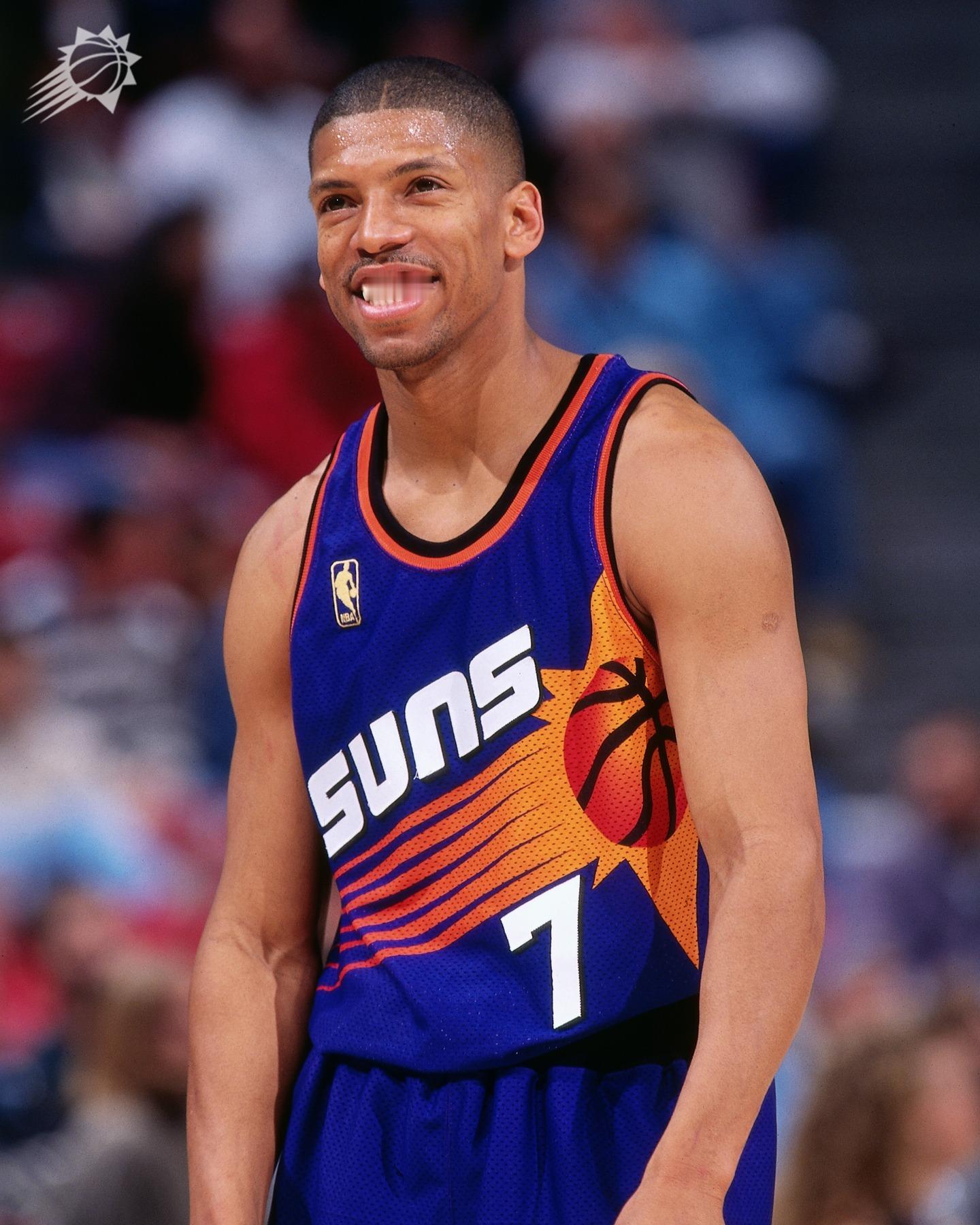 恭喜3届全明星凯文·约翰逊入围奈史密斯篮球名人堂候选名单！🌟菲尼克斯太阳 ｜旭