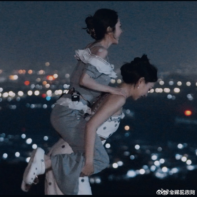 小婉管乐真友谊不怕试炼小婉管乐把娱乐圈的友情修罗场，硬生生过成了闺蜜贴贴日常，这