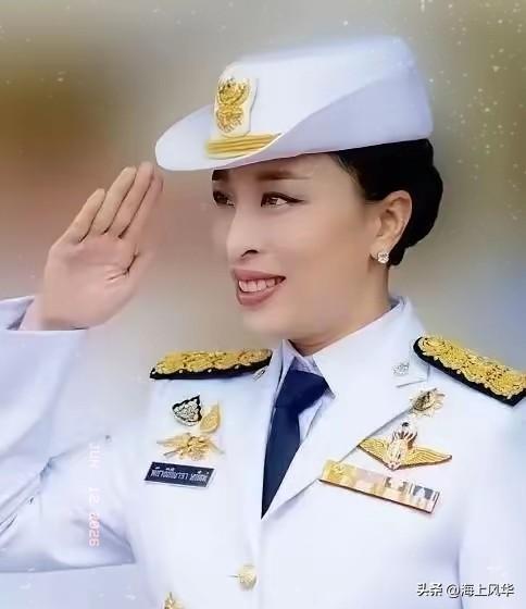 帕公主死了。
她妈还活着，68岁，瘫在轮椅上。
这个家抢王位的一堆人，推轮椅的一