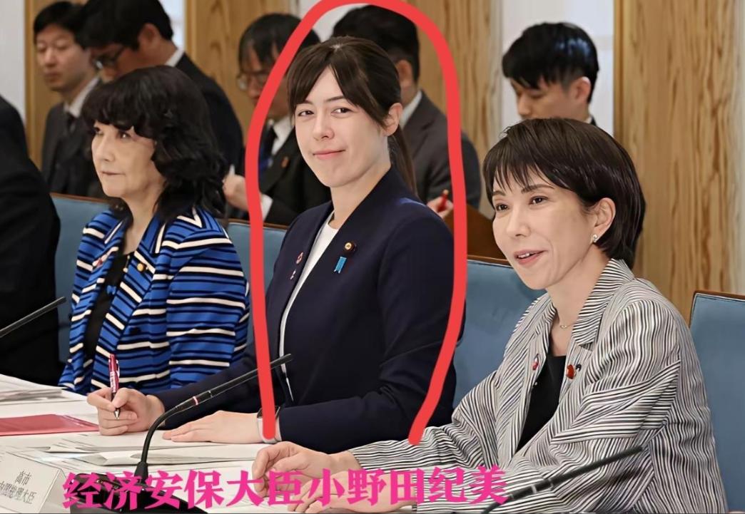 “你们（中国）的禁令，我们完全不能接受”。

日本内阁官房长官木原稔和经济安保大