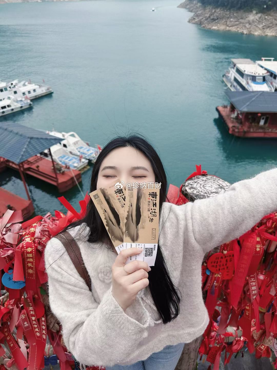 休市闲疯了！我决定在线蹲个蓝颜知己！股市一休市，我直接闲到灵魂出窍！躺在床上越想