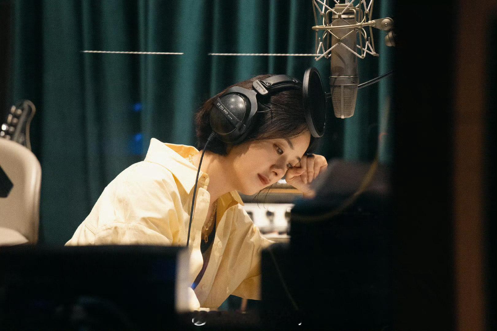 赵丽颖配音宫崎骏电影幽灵公主花絮照！ ​​​