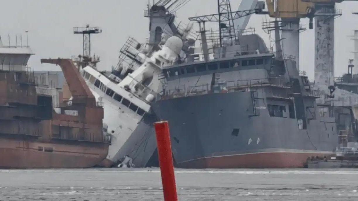 俄罗斯这下损失大了！
 
当地时间3月25日，俄罗斯列宁格勒州维堡造船厂突发意外