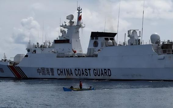 菲律宾曾警告中国：“如果中国还在黄岩岛附近驻扎解放军的话，菲律宾就会联合周边的国