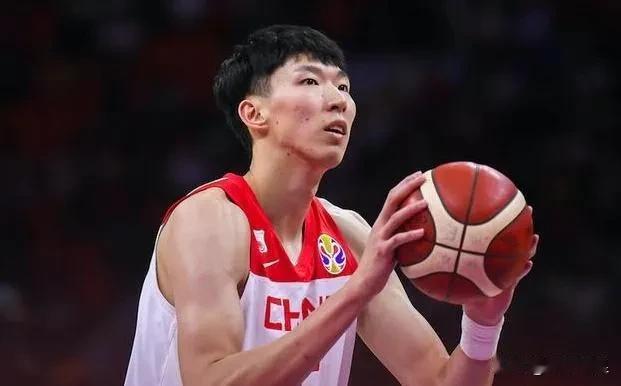 国手本赛季常规赛罚球命中率：
1.杜润旺  92.7%  场均0.9次
2.吴前