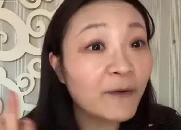 裤头女举报胖东来，目的为了5个东西:

1、获取粉丝。在网络流量至上的时代，制造