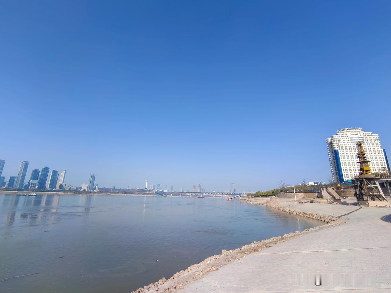 分享一张你手机里最近拍的风景照