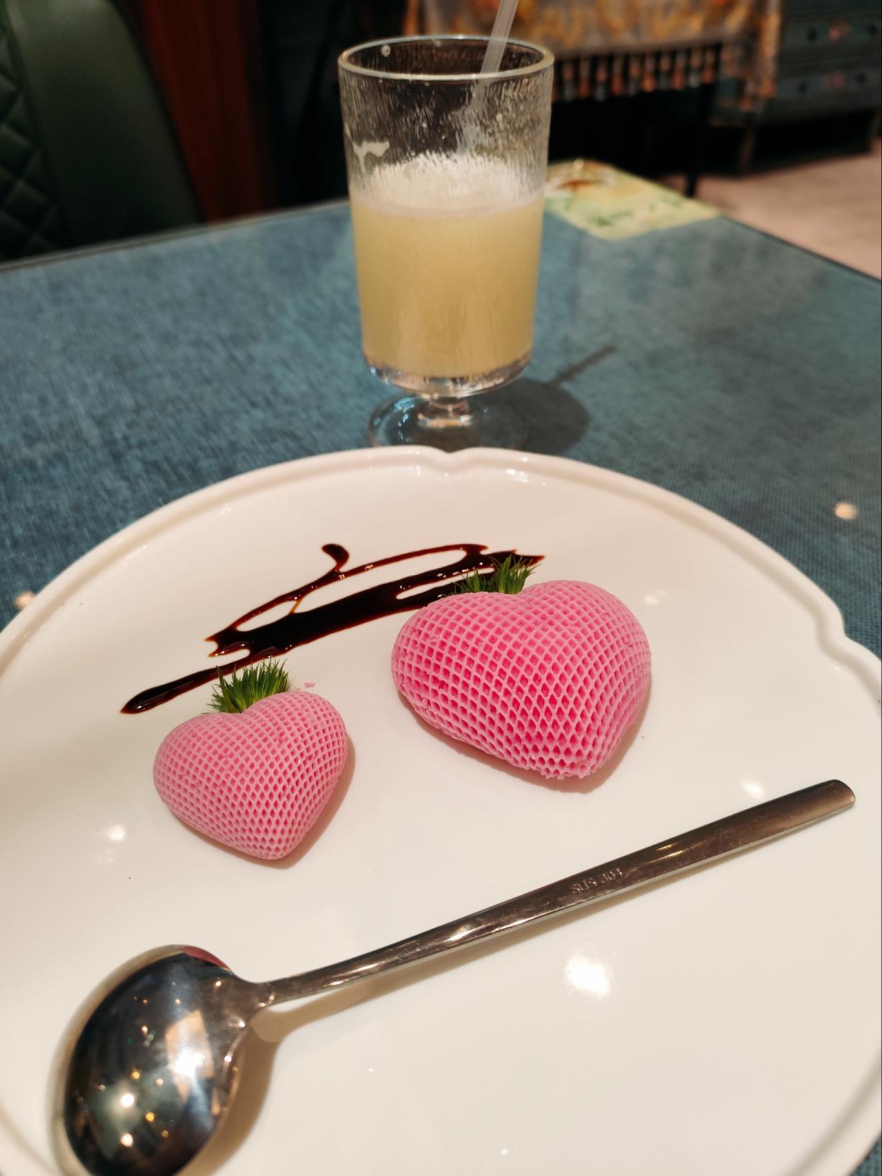 我写微头条已有多年，一直断断续续，始终未能探寻到方向与规律。有时心血来潮便写上几