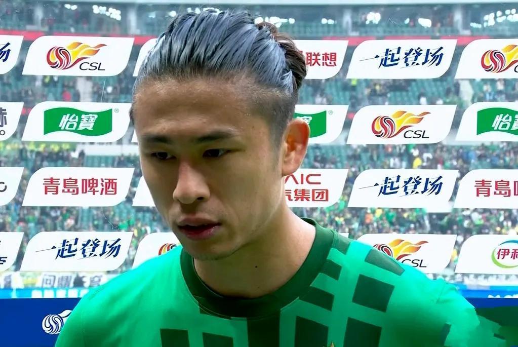 北京国安球员张玉宁透露了主场被逆转输球的原因。
在代表北京国安队主场踢成都蓉城的