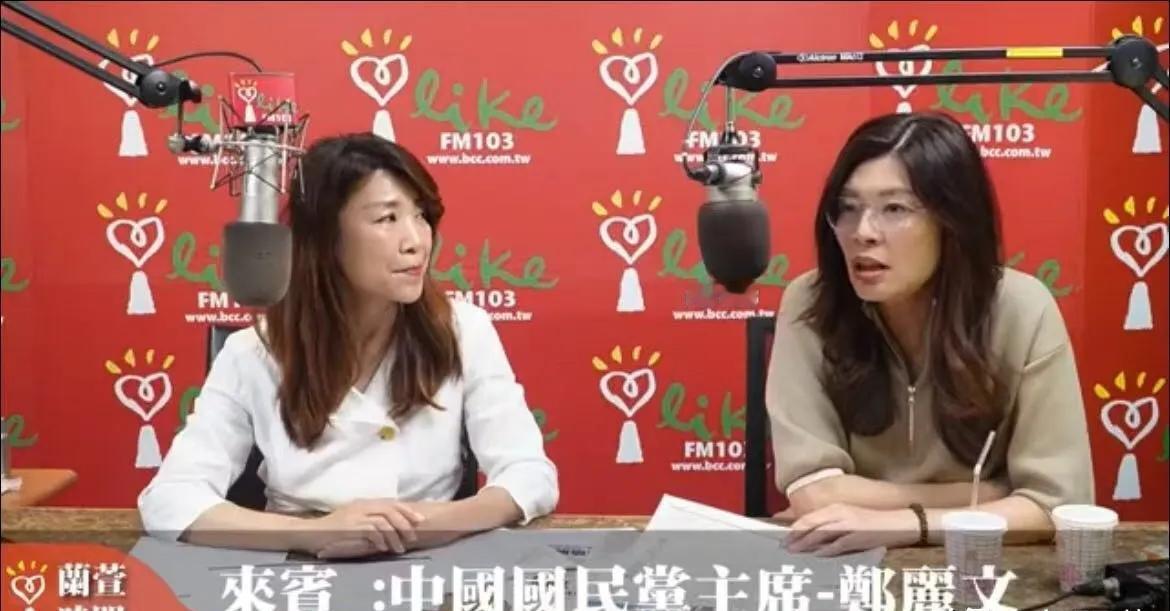 郑丽文摊牌了，郑丽文透露访美行程规划，除了走访侨社，也包含实质的官方互动与智库交