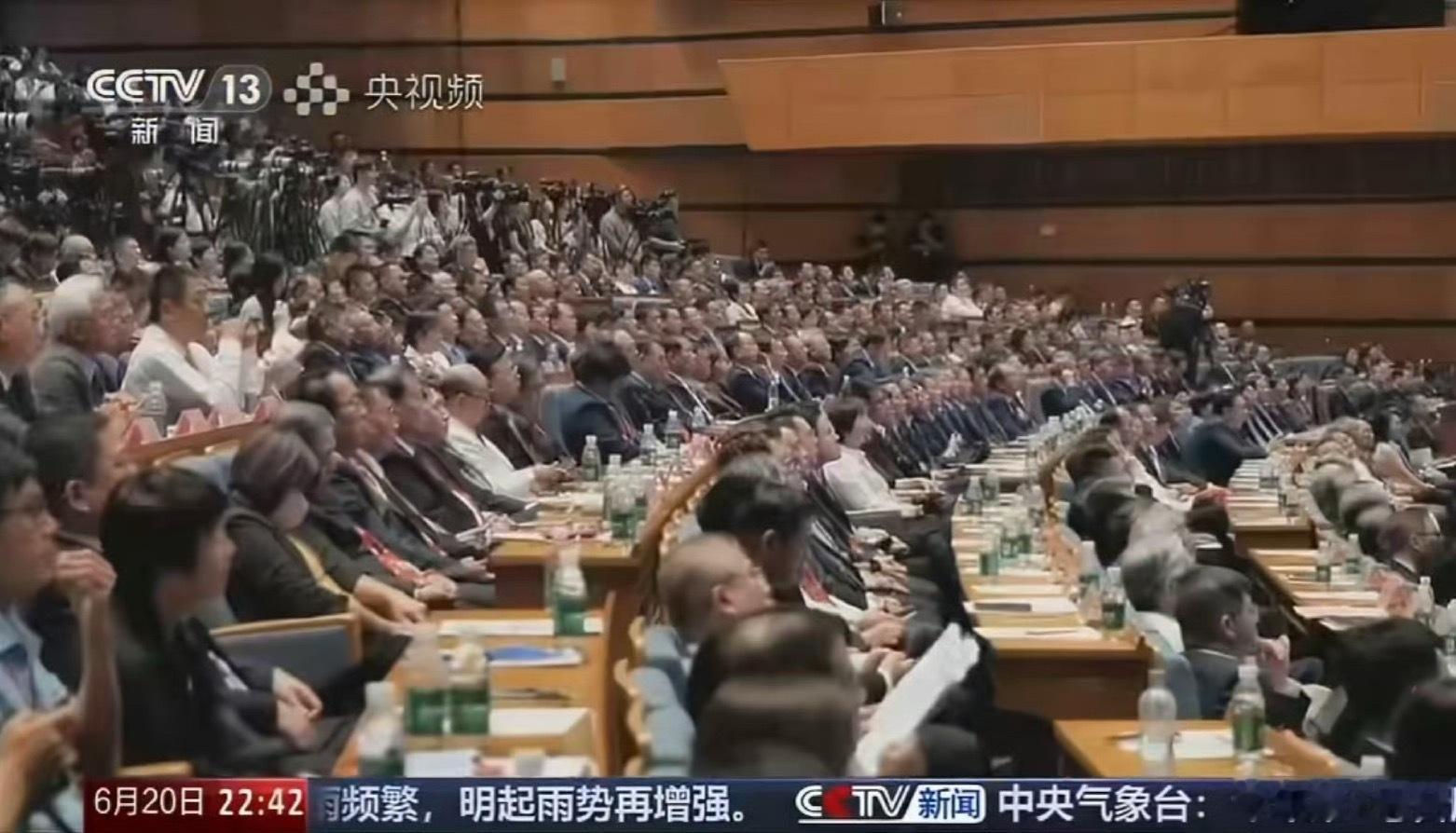 就是想说福祸相倚没有年初那几个月的腥风血雨“洗礼”加持怎能换得我们小哥哥面对这场