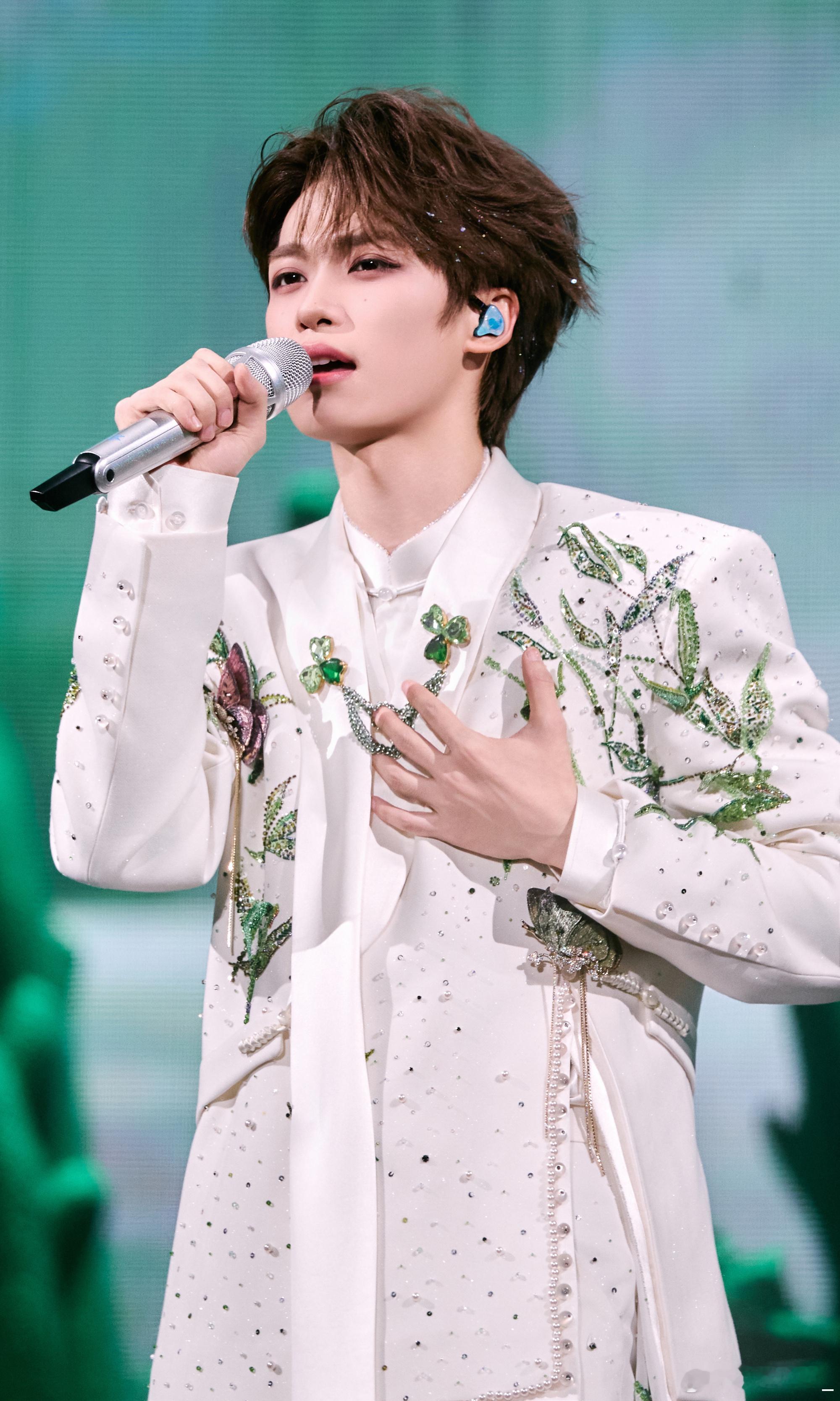 梓渝“游点意思”演唱会四站收官发文❗️感叹时间过的好快，下次见面就是年后了，谢谢