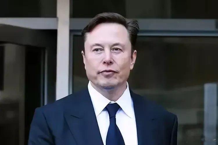美国的兴旺主要来源于移民，华裔，印度裔，非洲裔才捧起百年强大的美国！资本操控下，