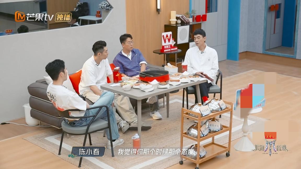 有话直说
陈小春对周柏豪说:“我有一刻是很气你的，就是一公之后淘汰PROME那一