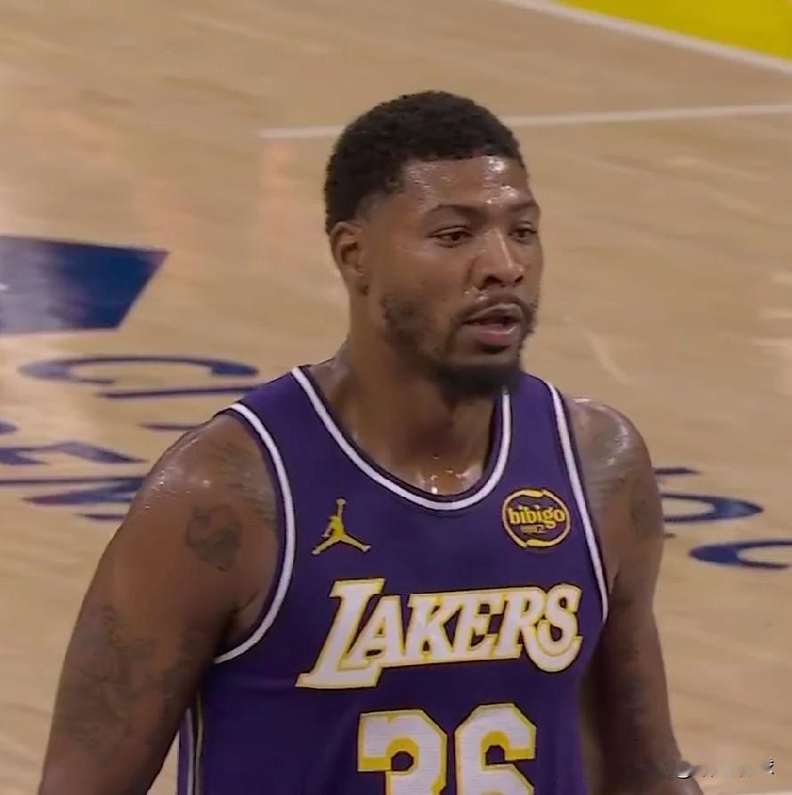 湖人主场128-121力克灰熊！！！没想到今天正负值最高的既然是这3球员！！！