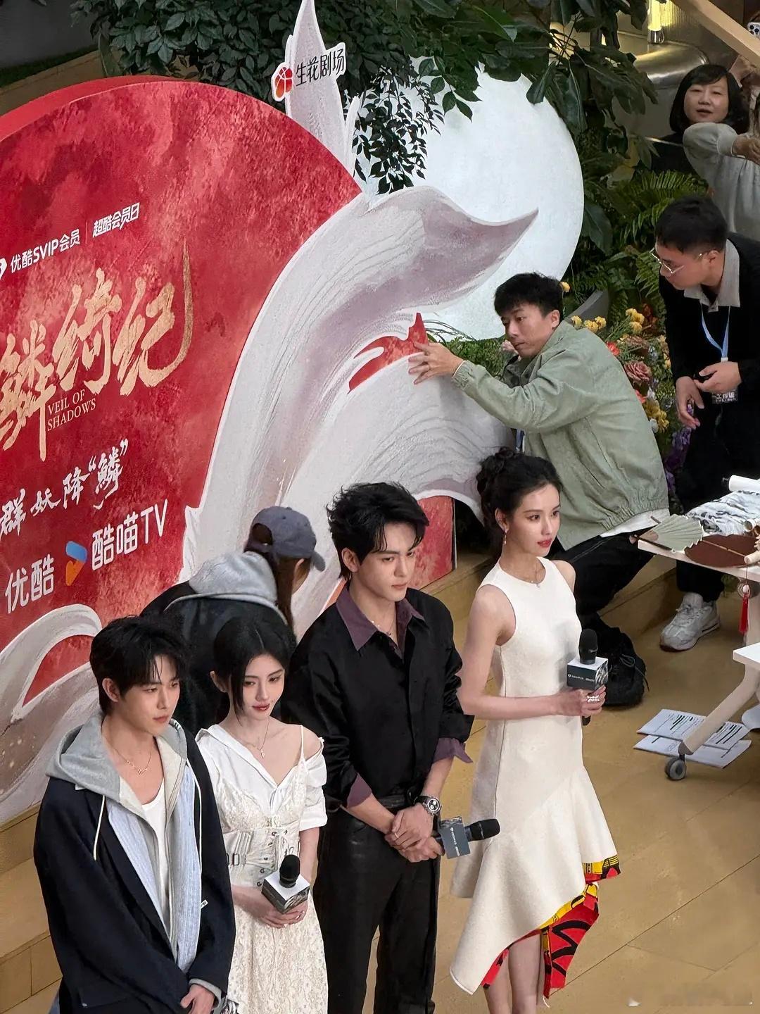 陈都灵虽然瘦可是很有力量诶，胳膊有肌肉💪🏻 