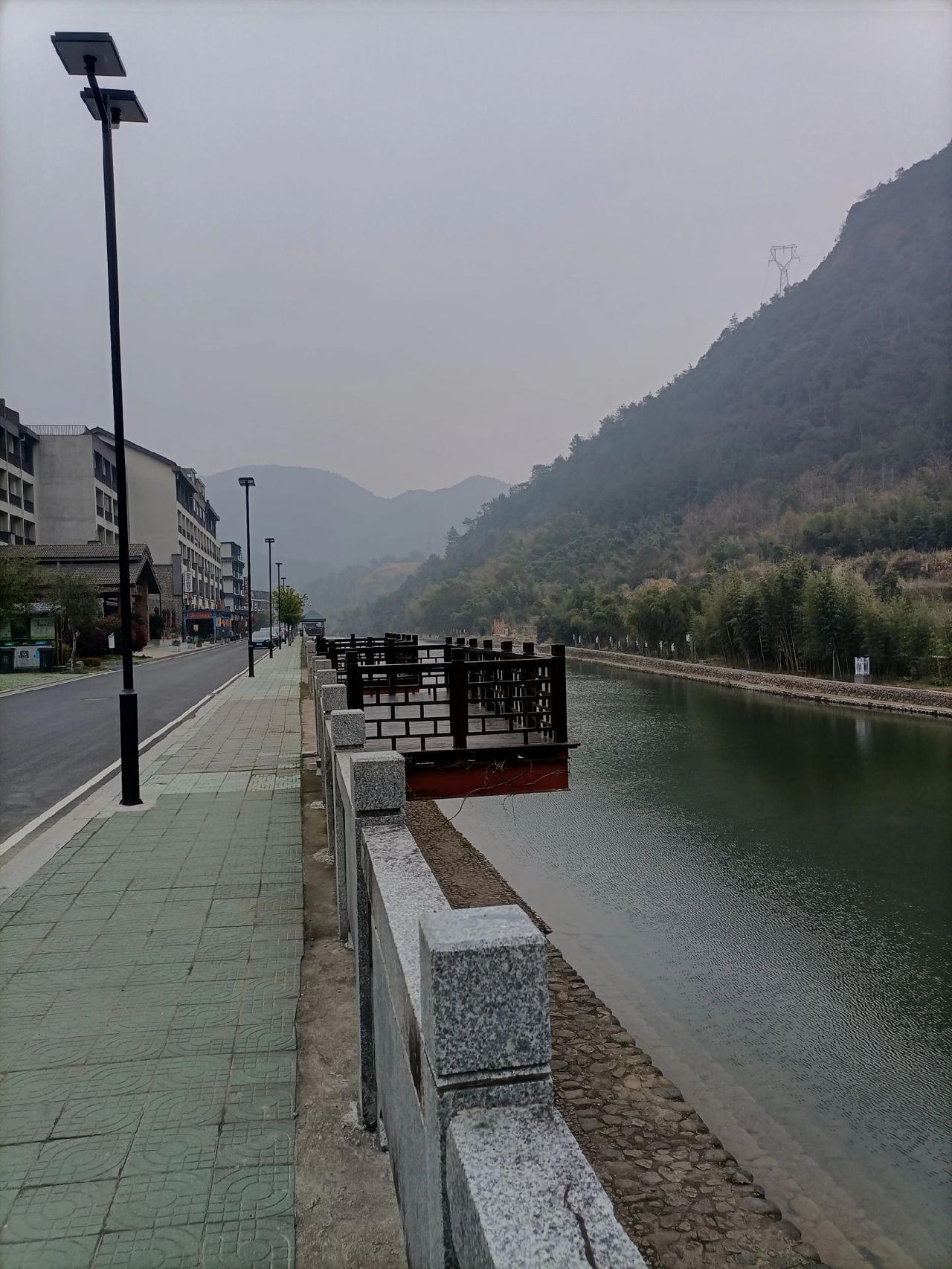 世外桃源在哪？人间仙境在哪？世外桃源在哪？人间仙境在哪？那就是浙江桐庐县芦茨风情