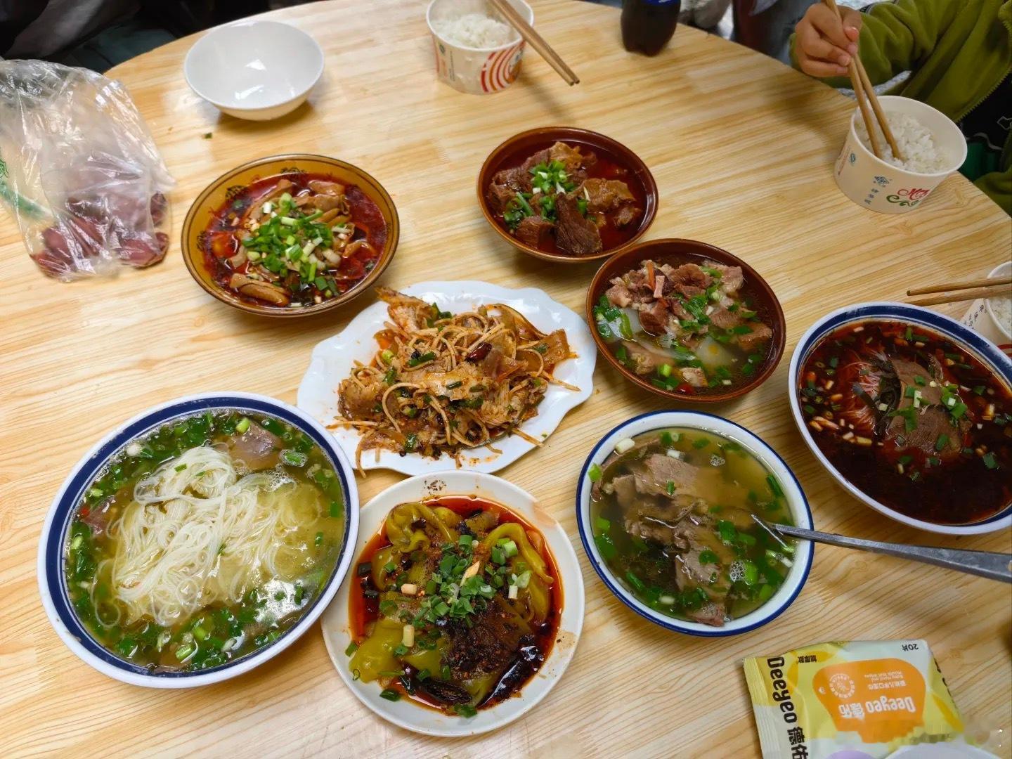 四川小县城  绵阳梓潼县绵阳梓潼这座川北小城，味道都藏在古蜀道的烟火里——早上来