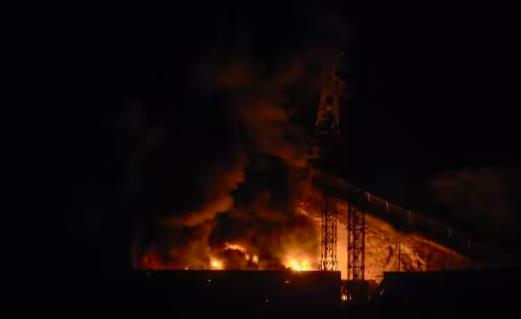 美国入侵委内瑞拉，给世界的三个教训，第一个教训，必须要有一个强大的国防，第二个教