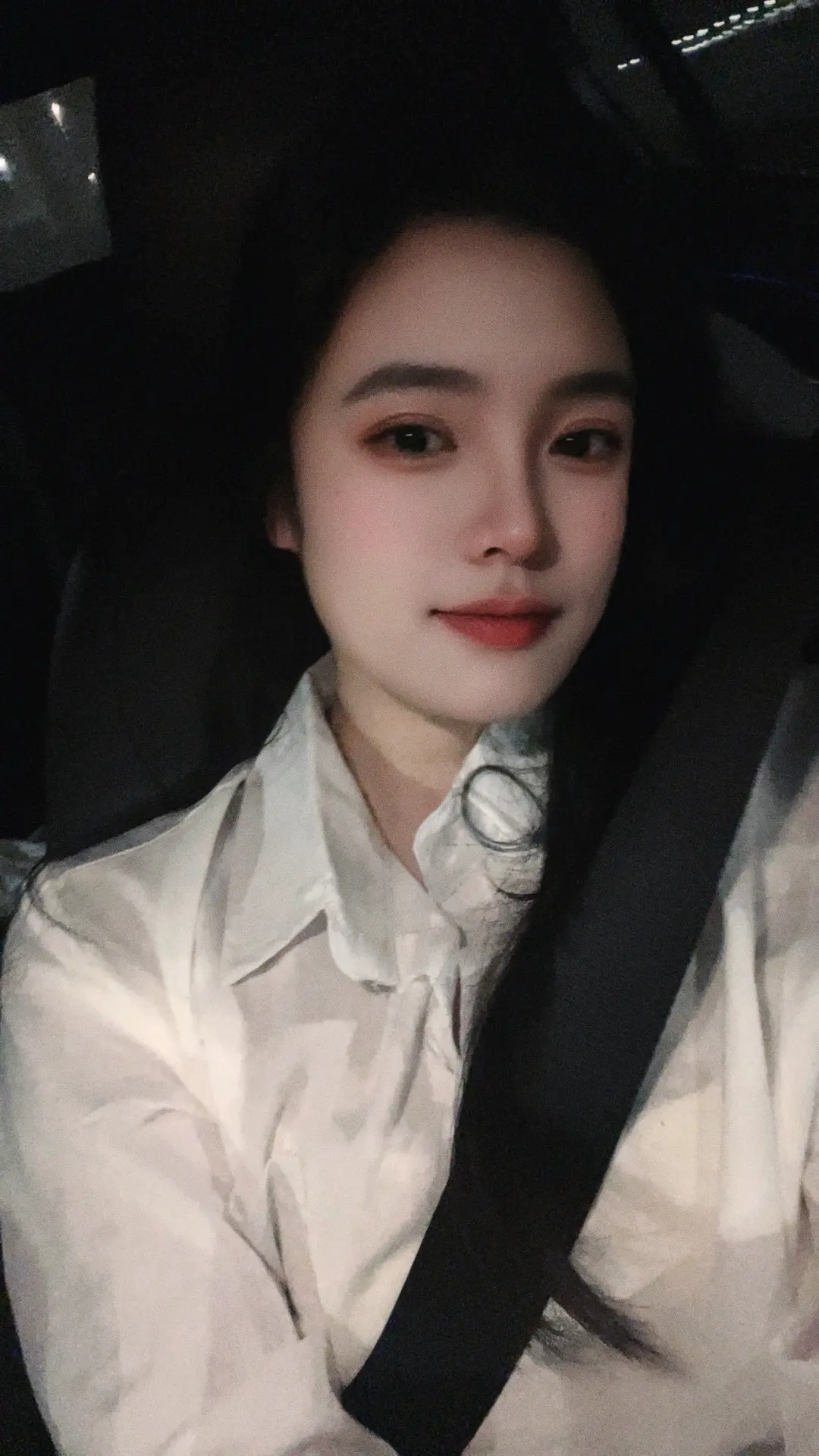 朴素的生活里找自己的宁静，让快乐和自由永远被置顶...