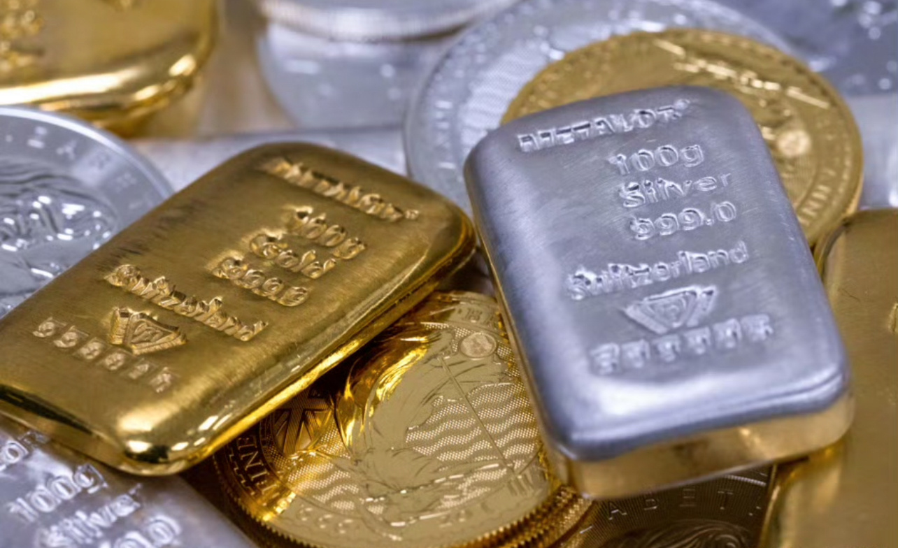 黄金遭遇40年来最大下跌 金价如此剧烈波动，背后是资本市场情绪的极端演绎。普通消