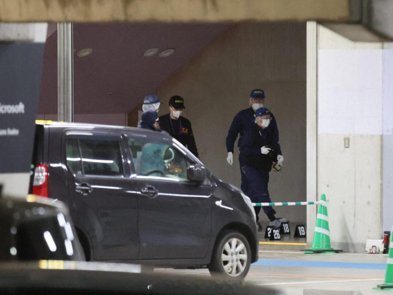 「日本福冈 發生持刀傷人案兩人傷..疑兇在逃…....」日本福岡市 一處商業設施