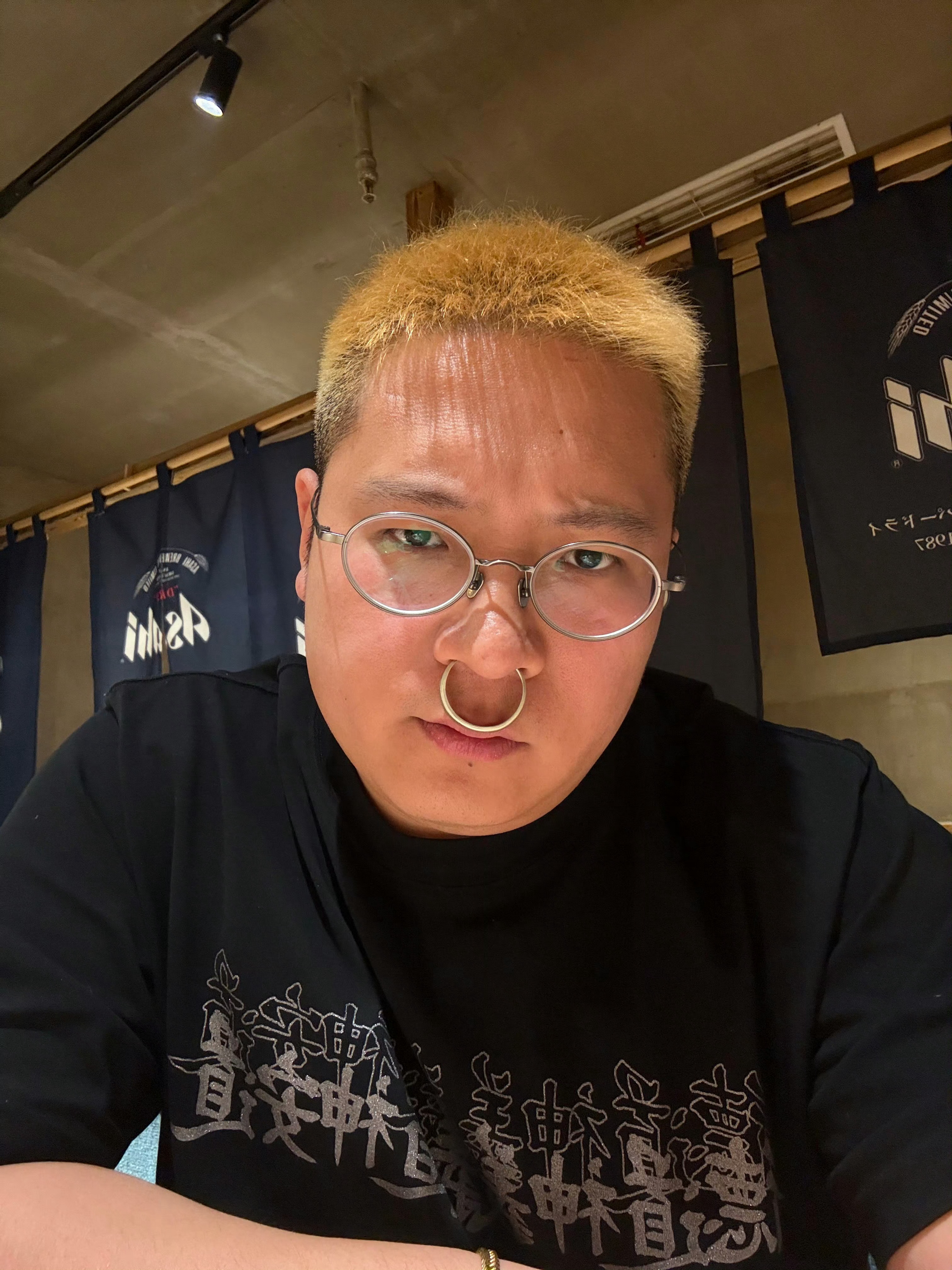 秃子晒出新造型🐮怎么个意思？秃子