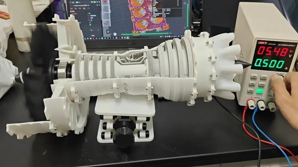 咱们国家自己研制的3D打印涡喷发动机，第一次单独作为动力完成了飞行试验，这可是咱