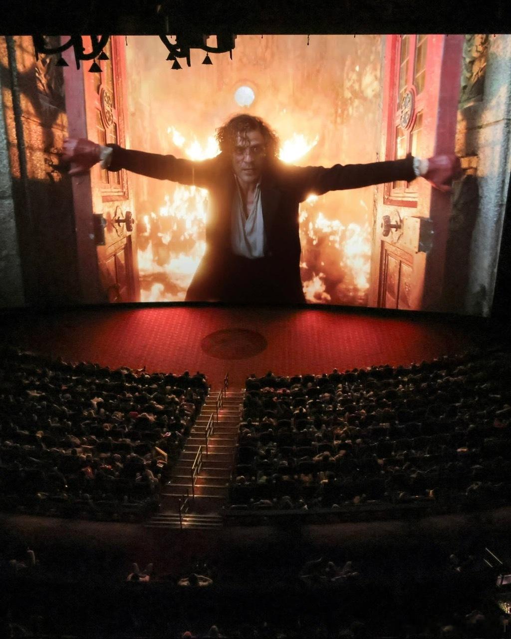 《弗兰肯斯坦》的IMAX放映效果，照片来自Netflix ​​​