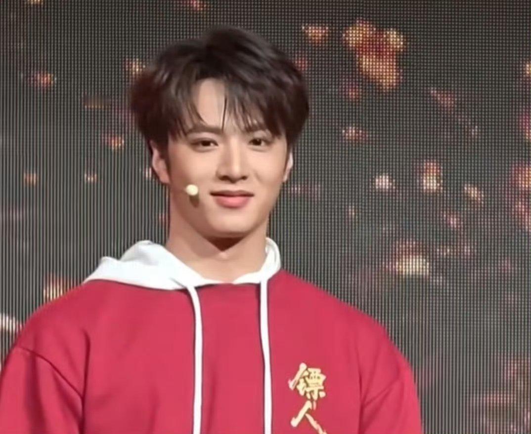 春节档大片发布会的生图直出🈶，友友们来品鉴《惊蛰无声》易烊千玺 朱一龙 刘耀文