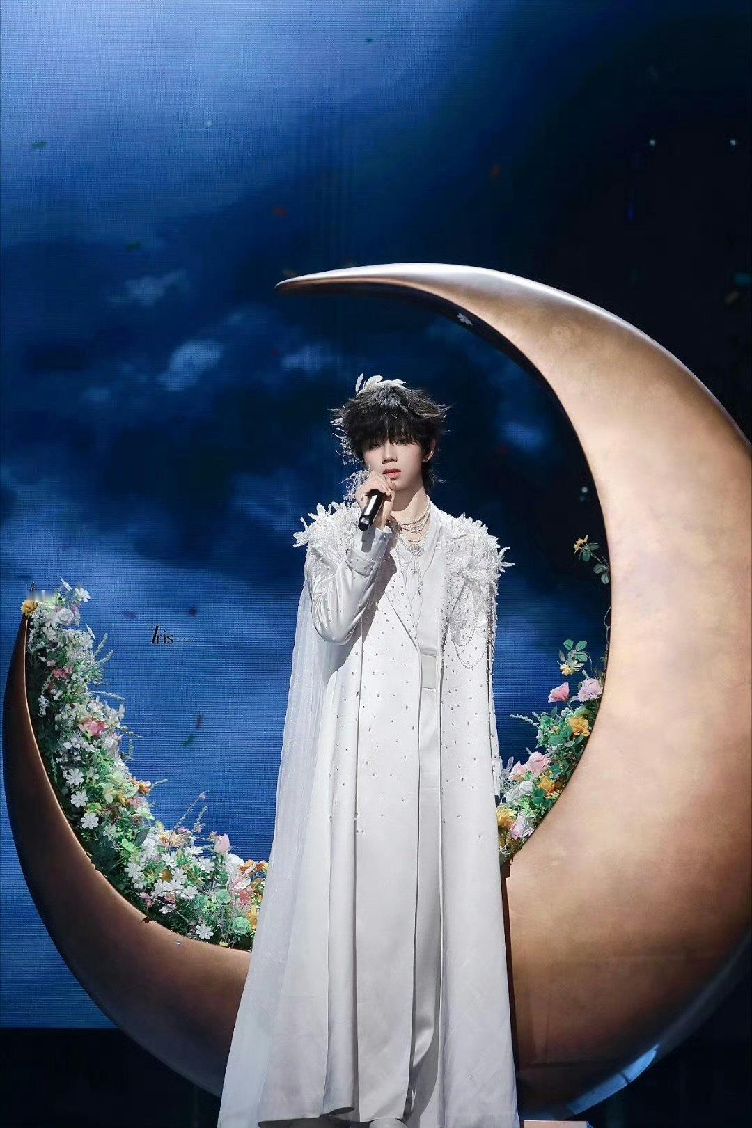 王橹杰荣耀之战神图有了王橹杰荣耀之战神图王橹杰荣耀之战神图有了 