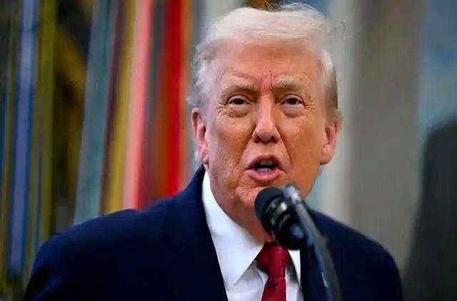 一开始我也纳闷，动委内瑞拉的石油，动伊朗的命门，动古巴的后院，图什么？东一榔头西