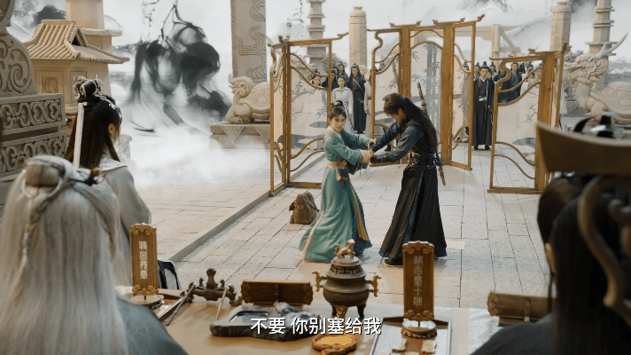 宋威龙新剧怎么拿了一把破剑《千香里》雷修远这把破剑是宋威龙自己提议加的细节，因为