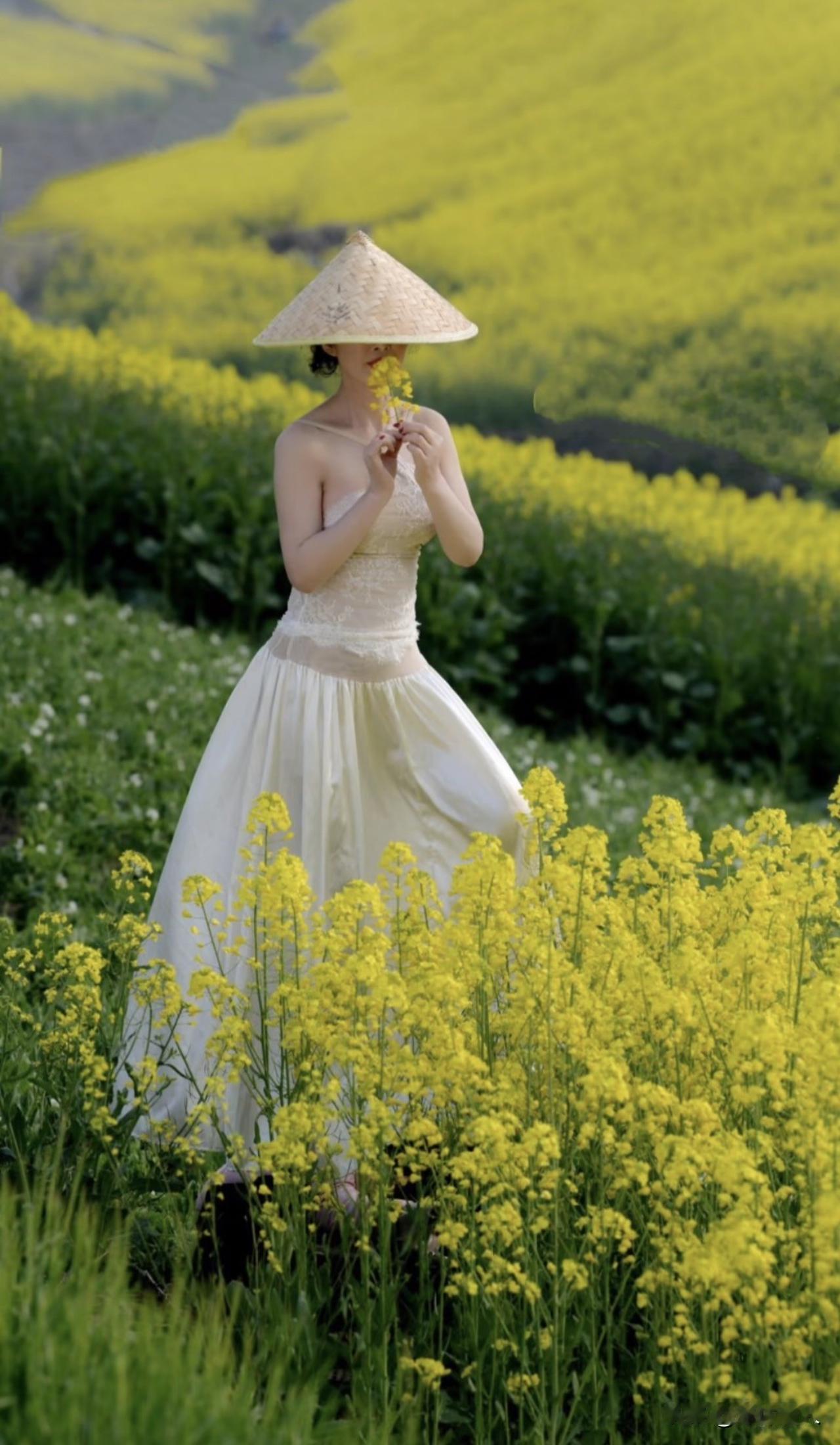 新思维：要远离那些眼睛乱转的人

人们常说：眼为心之苗，心乱则眼摇。

你看，那