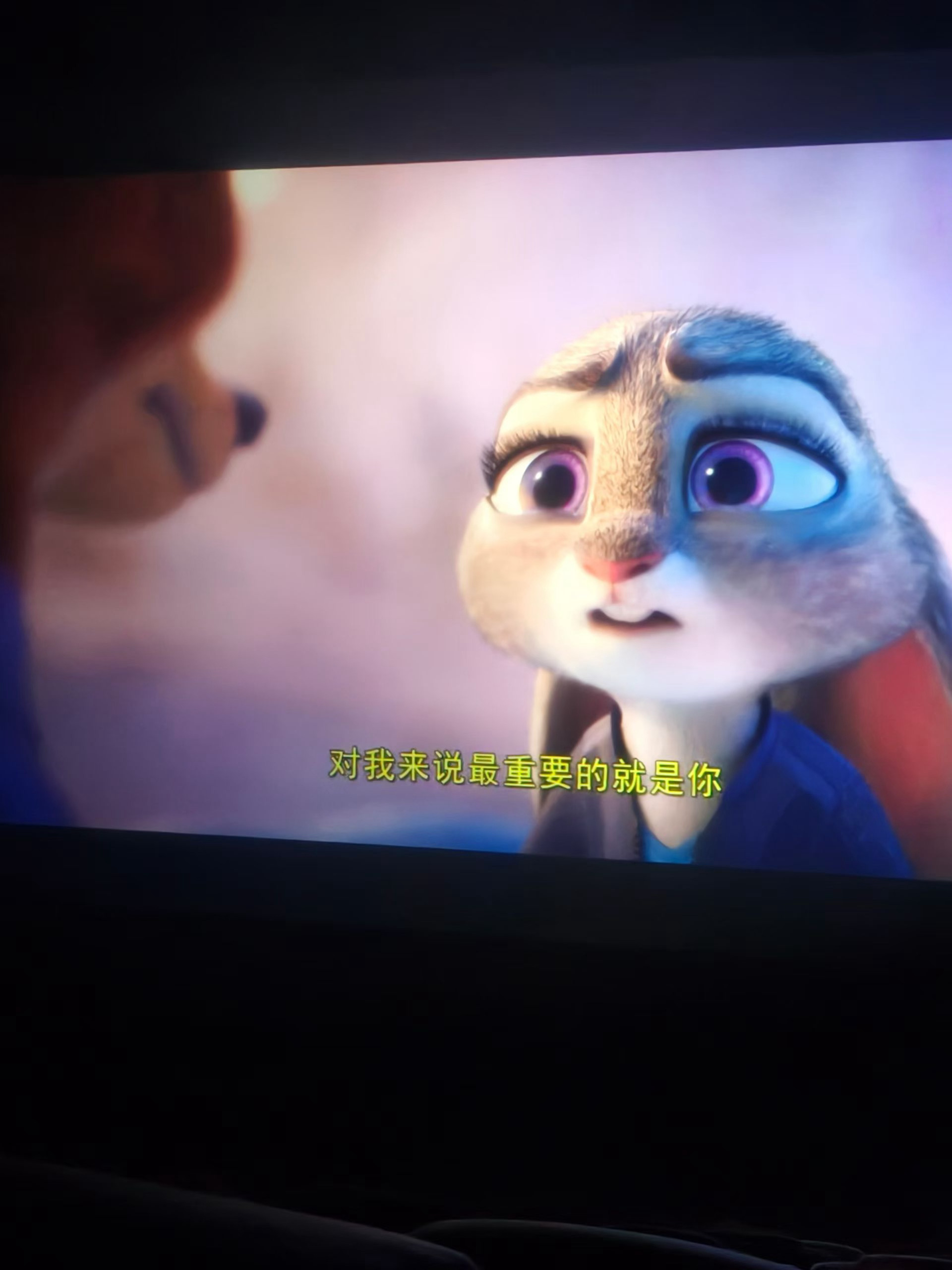 疯狂动物城 吃肉据统计，疯狂动物城2已成为首部中国单日票房突破1亿美元的好莱坞电