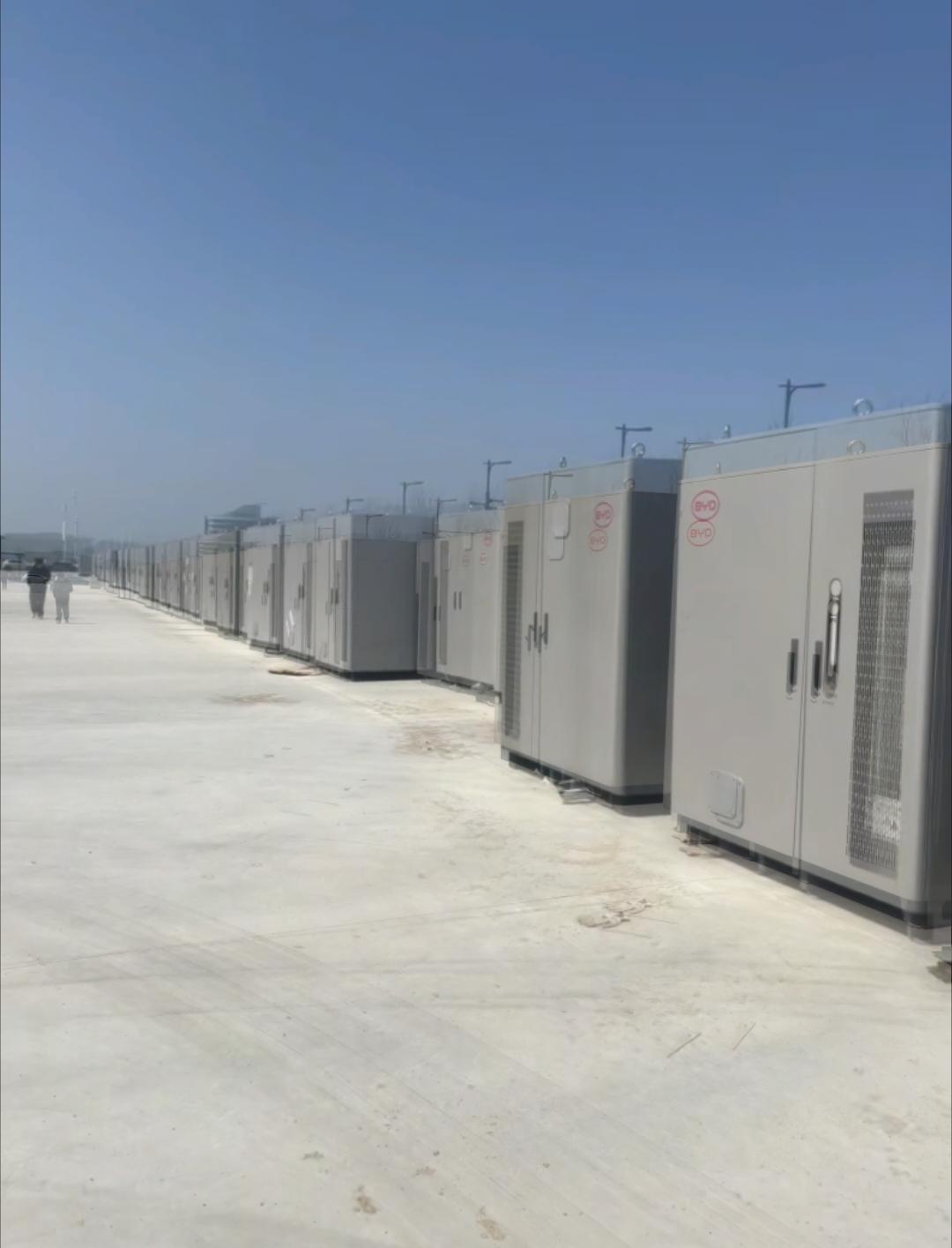 比亚迪幸好没有把一代的闪充全国大规模给铺开！随便一搜索20公里内，比亚迪二代闪充