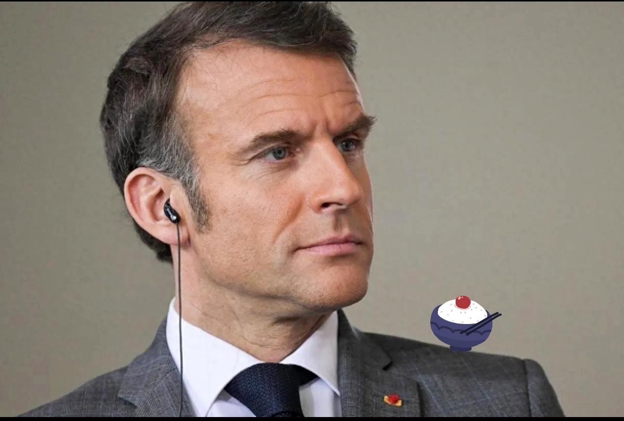 马克龙这脸变得，确实比翻书还快。

上次来拿走了120亿欧元的空客大单，转头这就