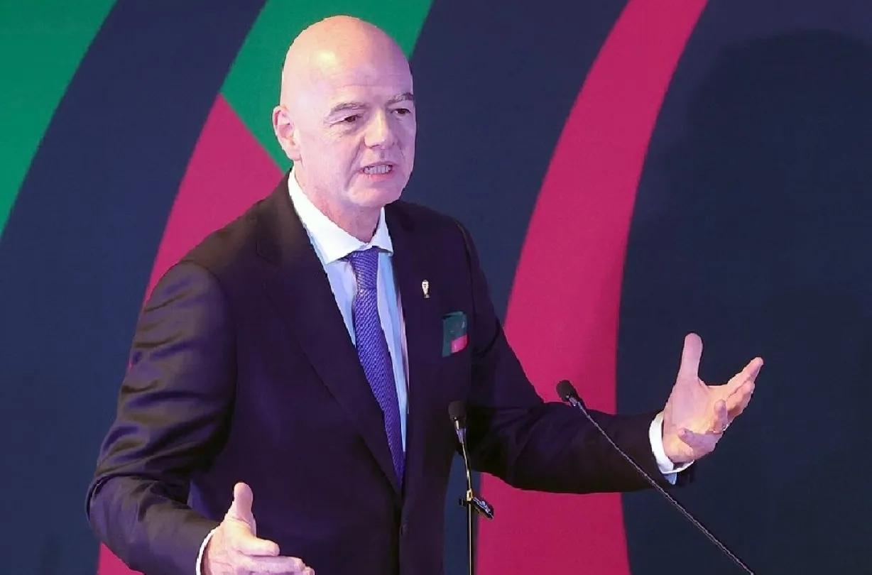 国际足联主席尴尬了！

世界杯再过两天就开幕了，结果出了个天大的笑话——伊朗队好