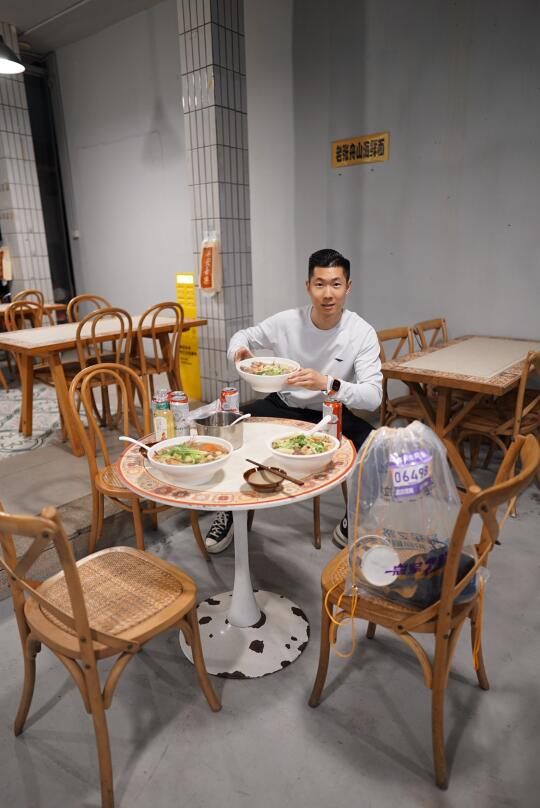 宁波马拉松，我先来碗213块的海鲜面补补碳水