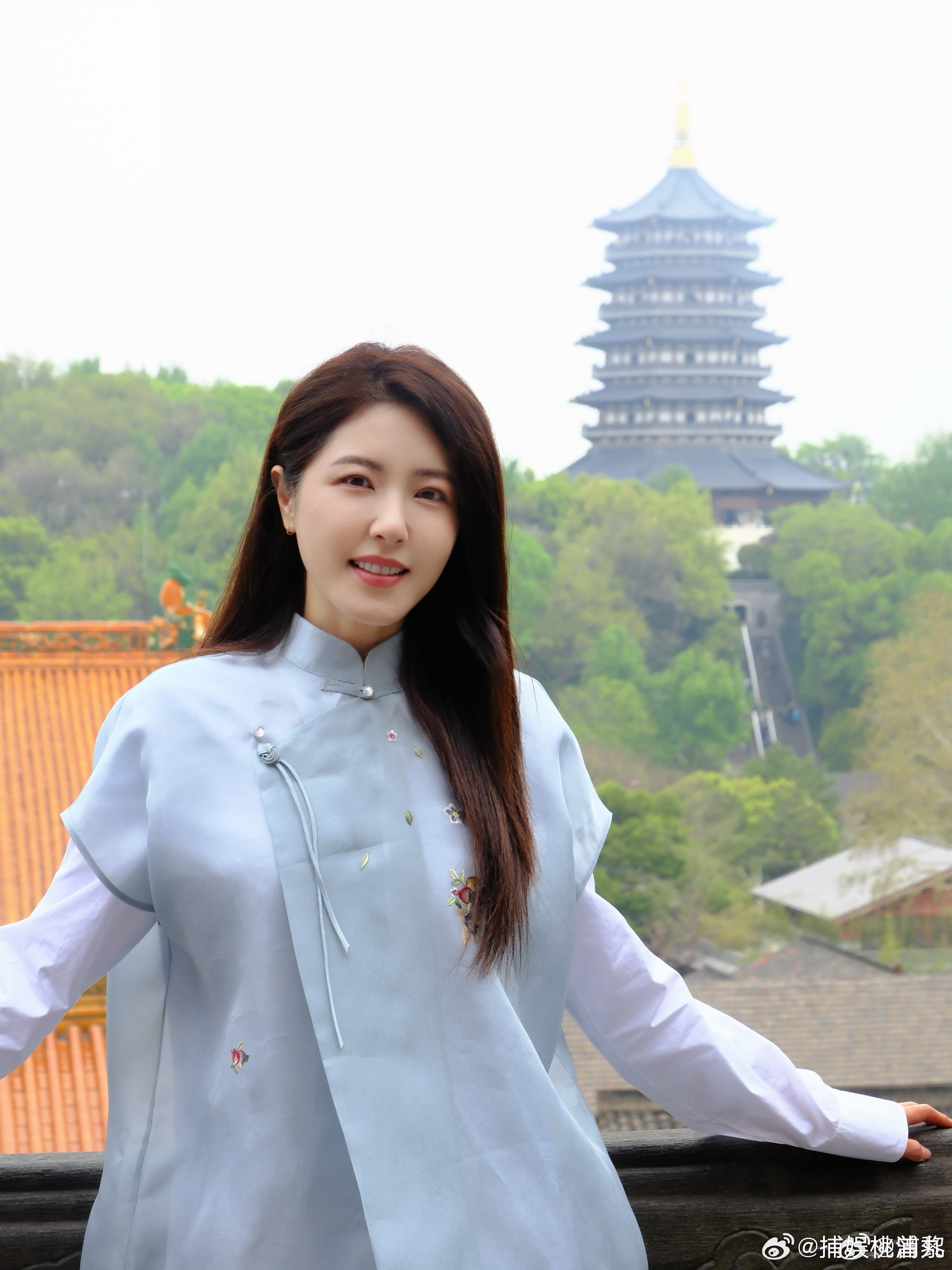 曾黎清明假期plog 呜呜呜姐姐好漂亮[可怜]每一套穿搭都好美😍 ​​​