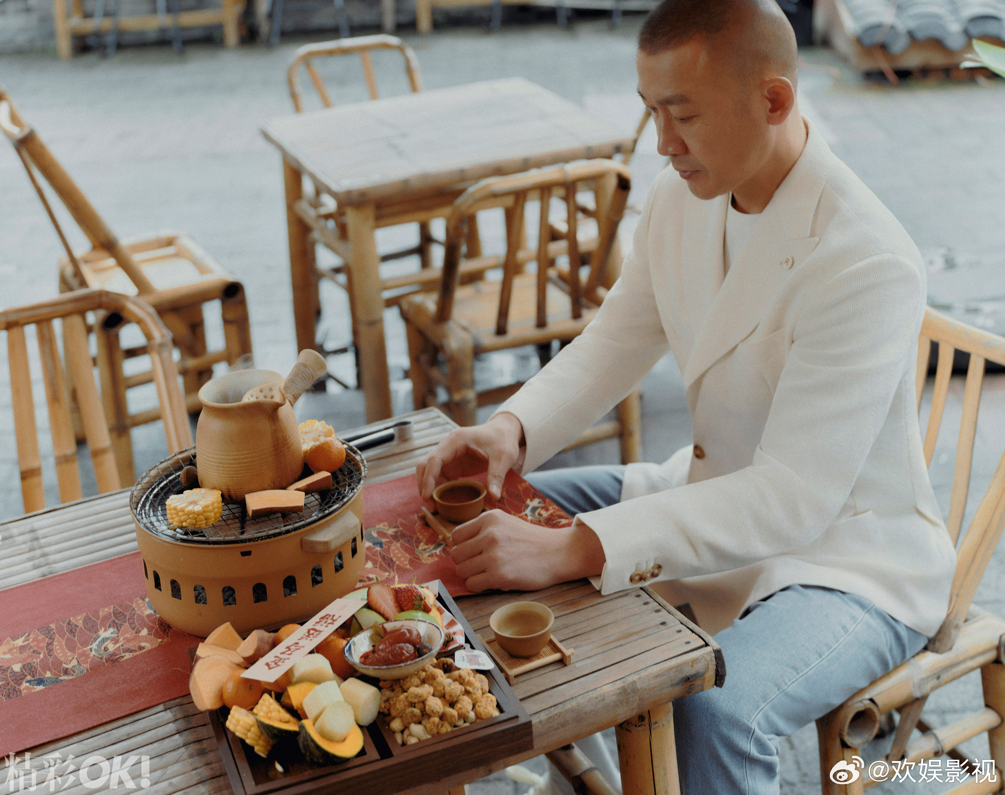 静守蕴真章，自在赴新程。欢娱影视演员《精彩OK》四月刊封面大片今日释出。聂远精彩