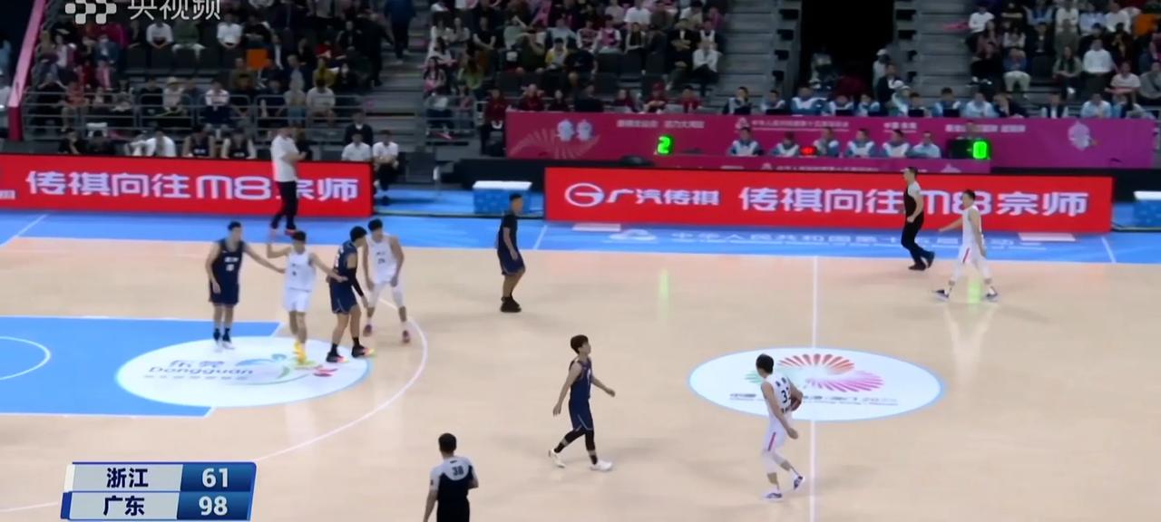 恭喜广东男篮时隔12年再次全运会夺冠！夺冠热门四川男篮被浙江爆冷后，决赛是广东v