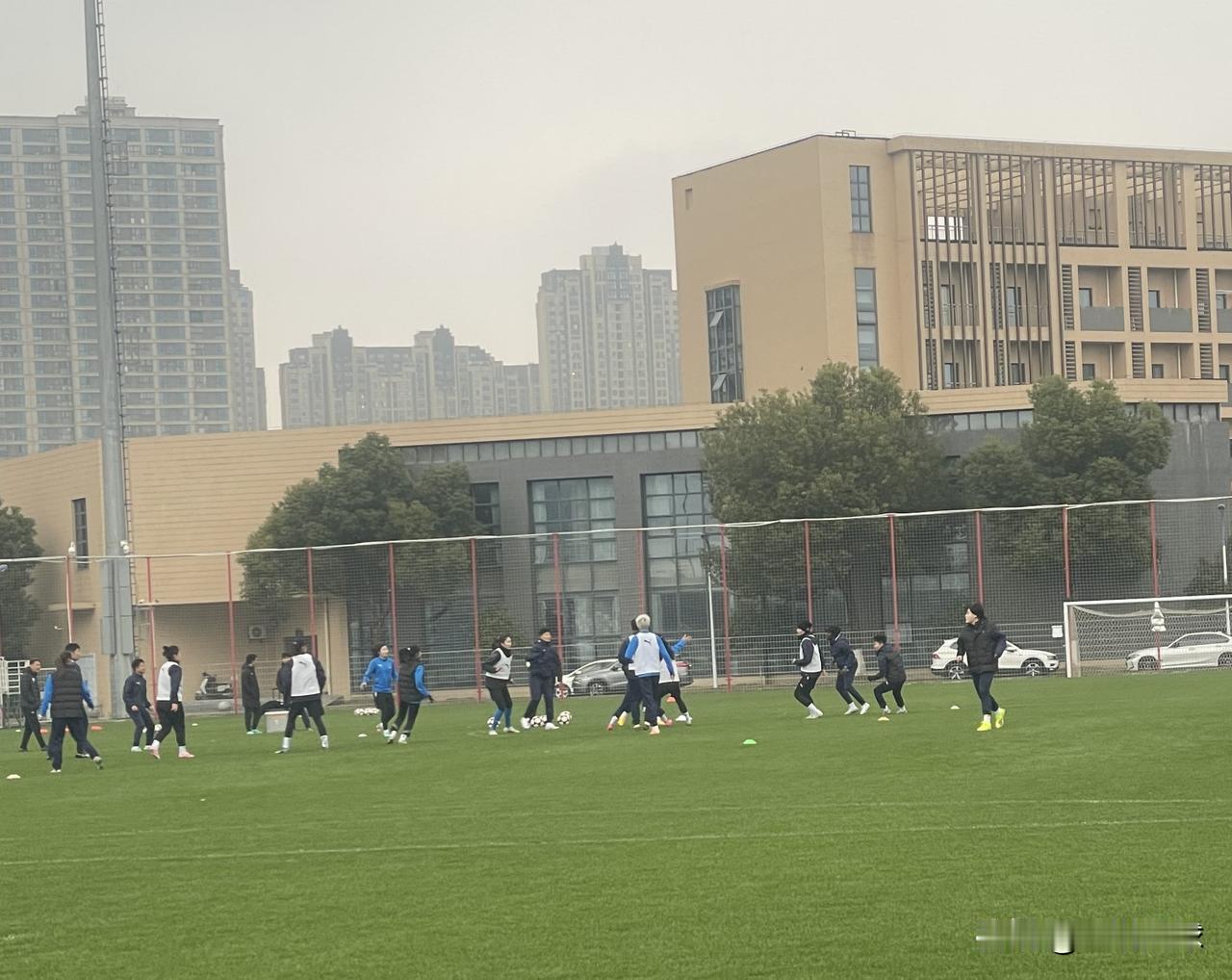 一则新消息：武汉江大女足已于1月4日进入冬训模式，球队也即将迎来新主帅。